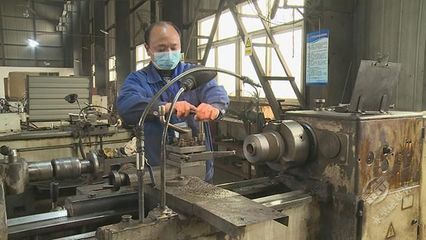 蒲圻辦事處 疫情防控與復(fù)工復(fù)產(chǎn)“并排走” 機(jī)械進(jìn)出口“兩手抓”